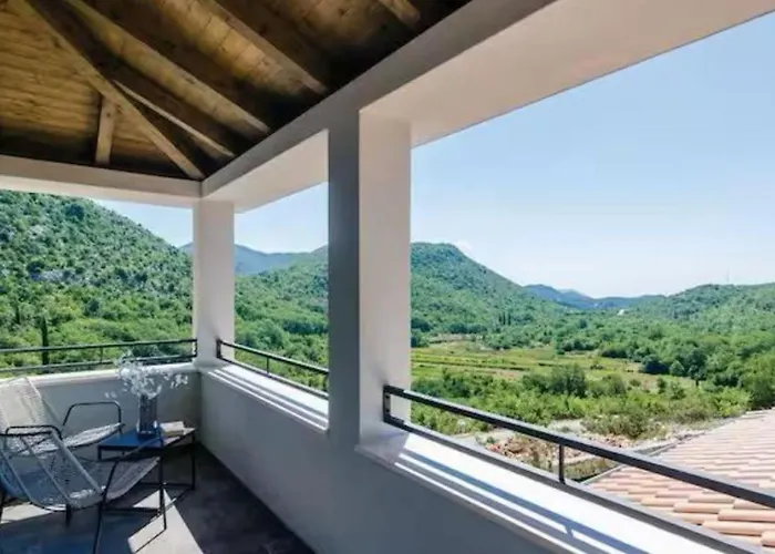 Bohemia By Guide Villa