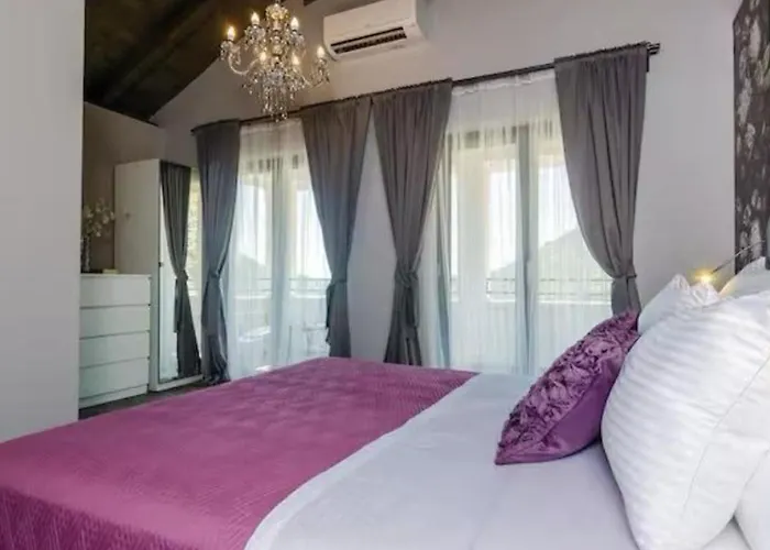 Villa Bohemia By Guide